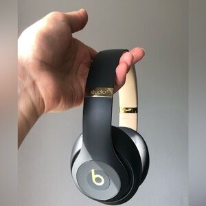 Beats Studio 3 Wireless Noise Canceling Headphones
